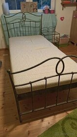 Kovová posteľ - 1