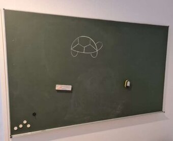 Magnetická kriedová tabuľa