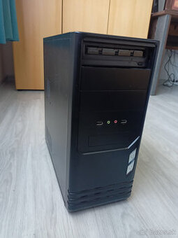 Predam PC s moniitorom