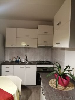 3IZB PRAŽAK S7M2 LOGGIOU TURENEVOVÁ TICHA LOKALITA