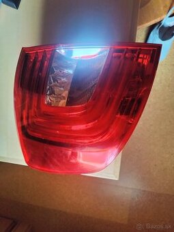 Zadne led svetlo superb 2 combi 3T9945095A