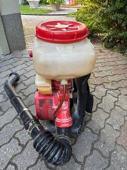 Predám motorový postrekovač na vinič.