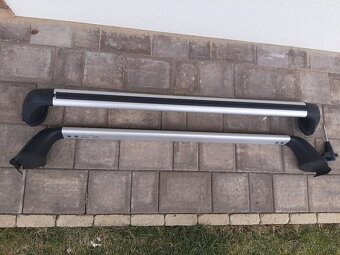 priecniky toyota yaris