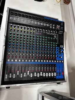 Mixpult Yamaha MG20XU v prepravnom obale.