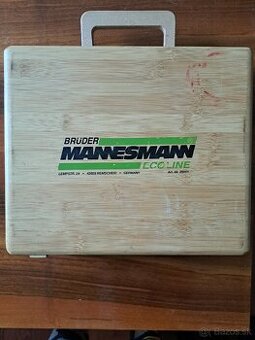 Náradie
24-dielna súprava náradia v bambusovom puzdre