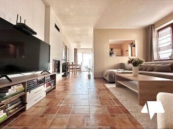 REZERVOVANÉ Predaj, Rodinný dom - krb, klimatizácia, Nitra 