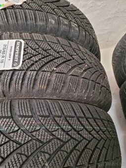 Pneumatiky Zimné 215/65 R16