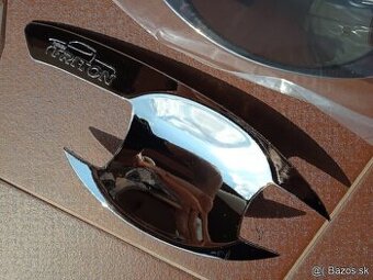 Predám chromové podšálky kľučiek MITSUBISHI L200 2006-2015.