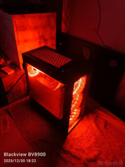 Predám starší herný počítač - citaj text