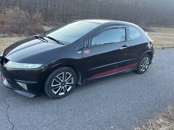 Rozpredám Honda Civic 8G UFO 2.2 cdti