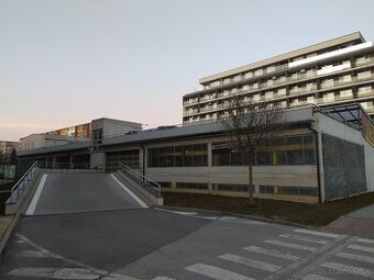 Parkovacie miesto/státie v parkovacom dome Považská 40