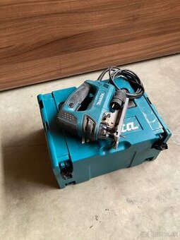 Priamociara pila Makita