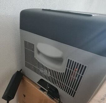 Kompresorová chladnička inventor