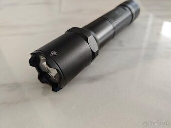 Predám nôž Ganzo + LED svietidlo Klarus