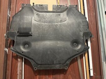 Predám spodný kryt motora na Mercedes W212 E250