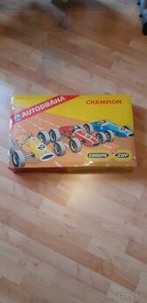 Retro autodraha ites