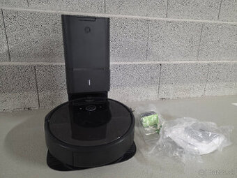 iRobot Roomba i7+ (NOVÁ batéria a veľké kefy)