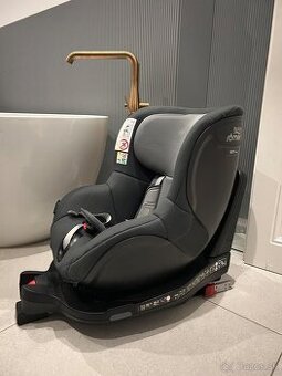 Britax romer dualfix m i-size cierna rok vyroby 2018