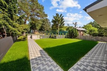 Žite v harmónii s prírodou: Moderná jednopodlažná nehnuteľno