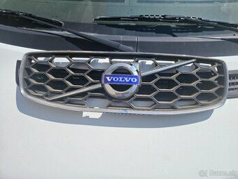 Volvo XC70 predná maska