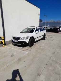 Škoda octavia scout rok 2013 1.8tsi 4x4