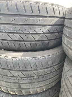 Predam pneu. 225/45r17