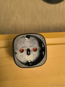 AU cestovný adaptér