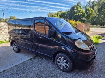 Opel vivaro 2.5 nafta