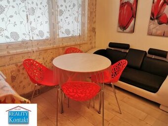 Ponúkame na prenájom 1-izbový byt v N. Zámkoch