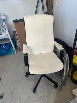 Kancelárska stolička