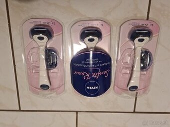 Damsky holiaci strojček