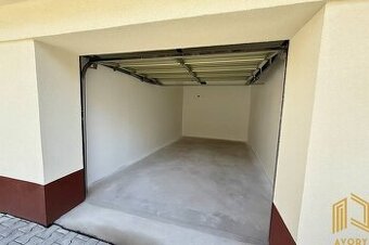 NA PREDAJ MUROVANÁ GARÁŽ (22m2) SENICA, SADOVÁ UL.