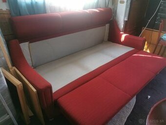 Predám sedaciu gaučovu roztahovaciu ešte zachovalu na chat.