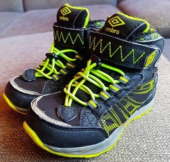 Detské zimné softshelové topánky značky Umbro