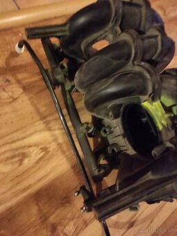 Renault Clio Thalia 1.4b skrtiaca klapka vstrekovace