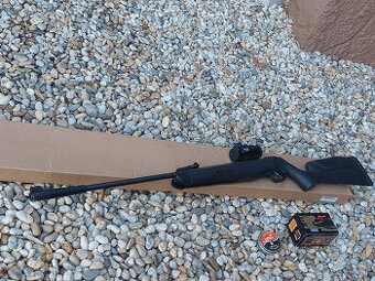 Vzduchovka LB 600 4.5-5,5mm+kolimator 1x40RD+ brok