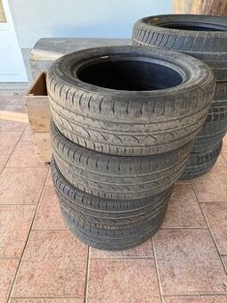Predám 4 ks letné pneumatiky 195/55 R15