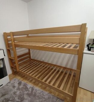 Predám pevnú poschodovou postel