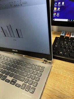 Starší notebook – ešte využiteľný (diely, repas)