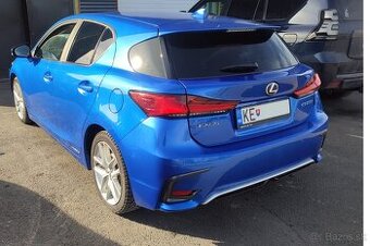 Lexus CT200h