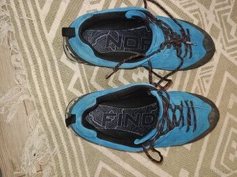 Predám pánske turistické topánky Northfinder