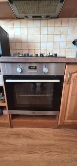 Elektrický sporák, plynovova sklokeramicka doska