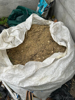 Darujem 1m3 betonárskeho štrku