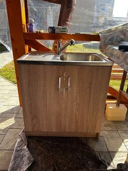 Kuchynský drez s podskrinkou