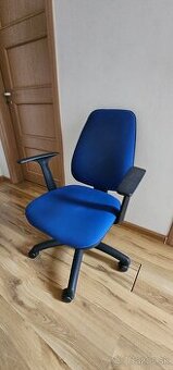 Kancelárska stolička