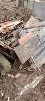 Darujem drevo za odvoz