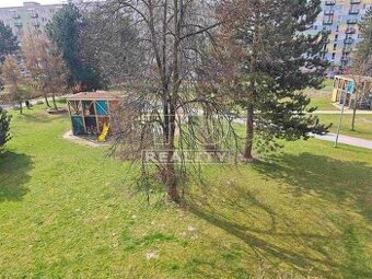 Nadštandardný 3-izbový byt (88 m2) s 2x loggiou a...