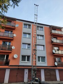 Mobilny stavebny vytah Bocker