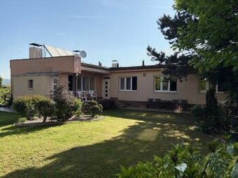 5-IZB. BYT, ZÁHRADA, GARÁŽ, VIHORLATSKÁ ULICA, PODHRADOVÁ