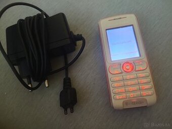 Predám Sony Ericsson w200i